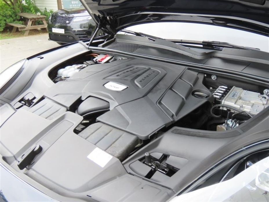 Porsche Cayenne 2022