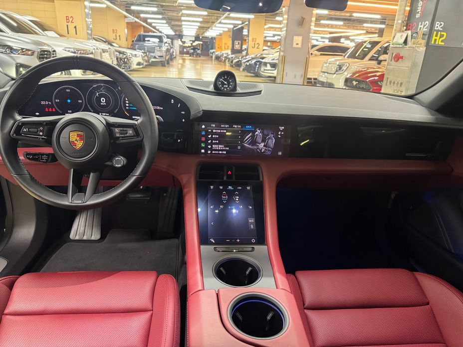 Porsche Taycan 2024