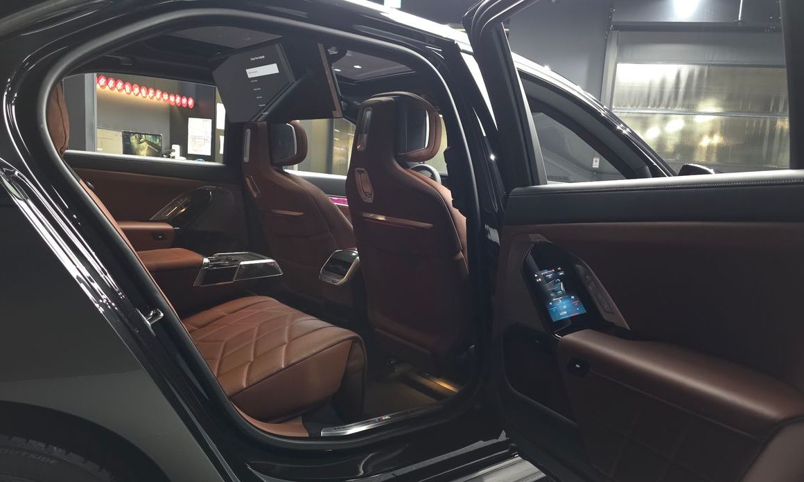 BMW 7-Series 2024