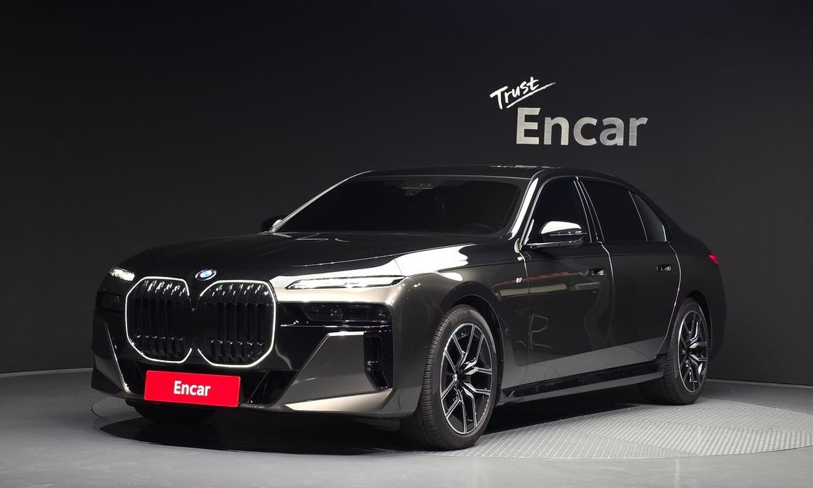 BMW 7-Series 2024