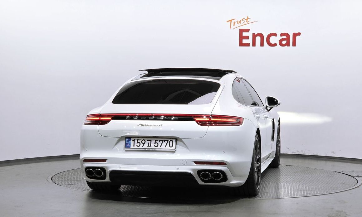 Porsche Panamera 2020