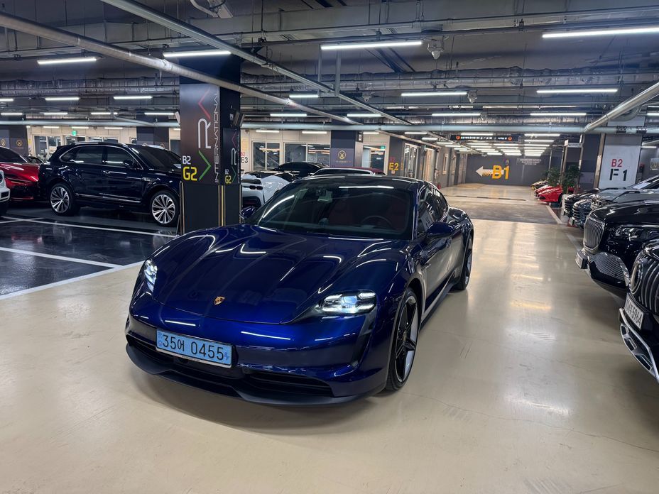 Porsche Taycan 2024