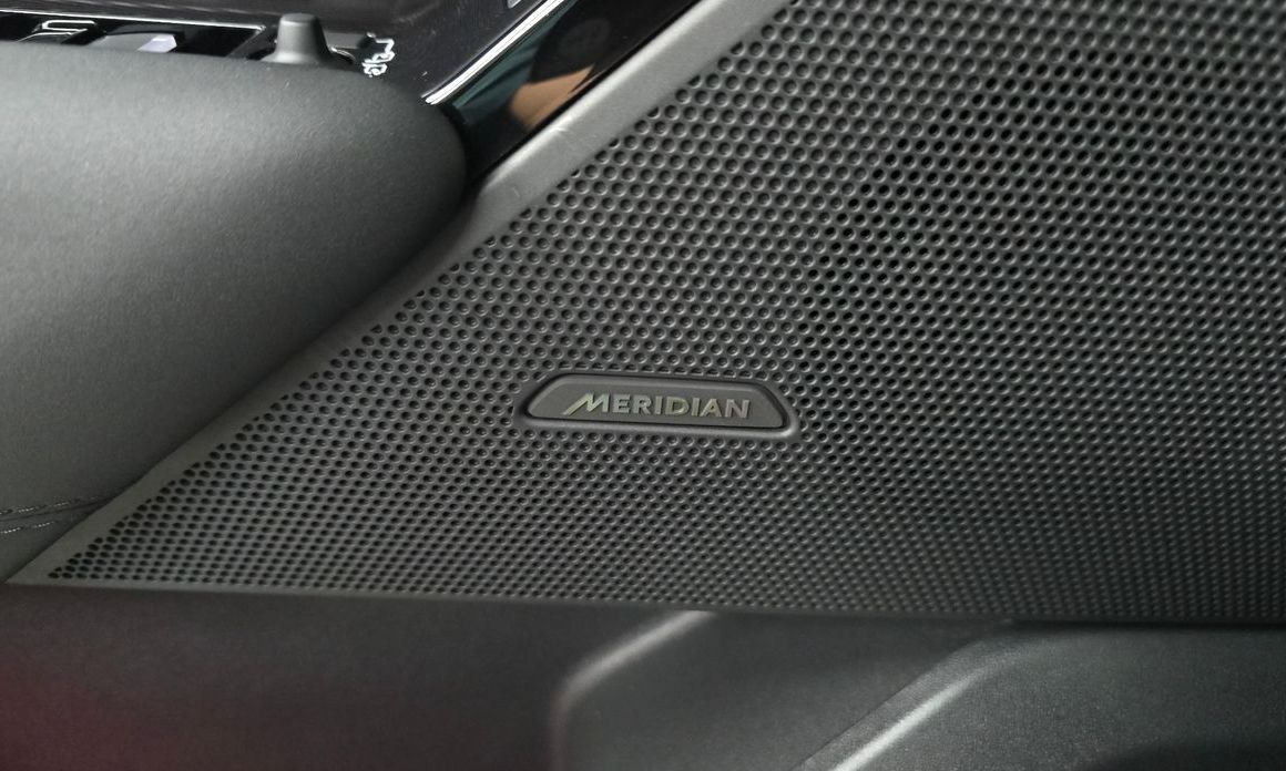 Land Rover Range Rover Velar 2026