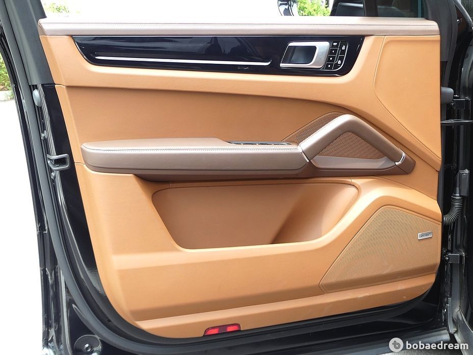 Porsche Cayenne 2021