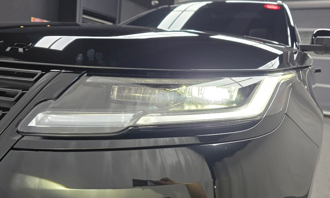 Land Rover Range Rover Velar 2026