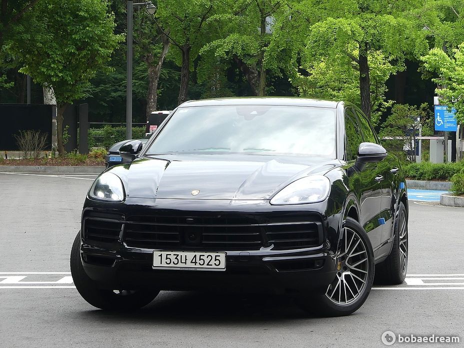 Porsche Cayenne 2021