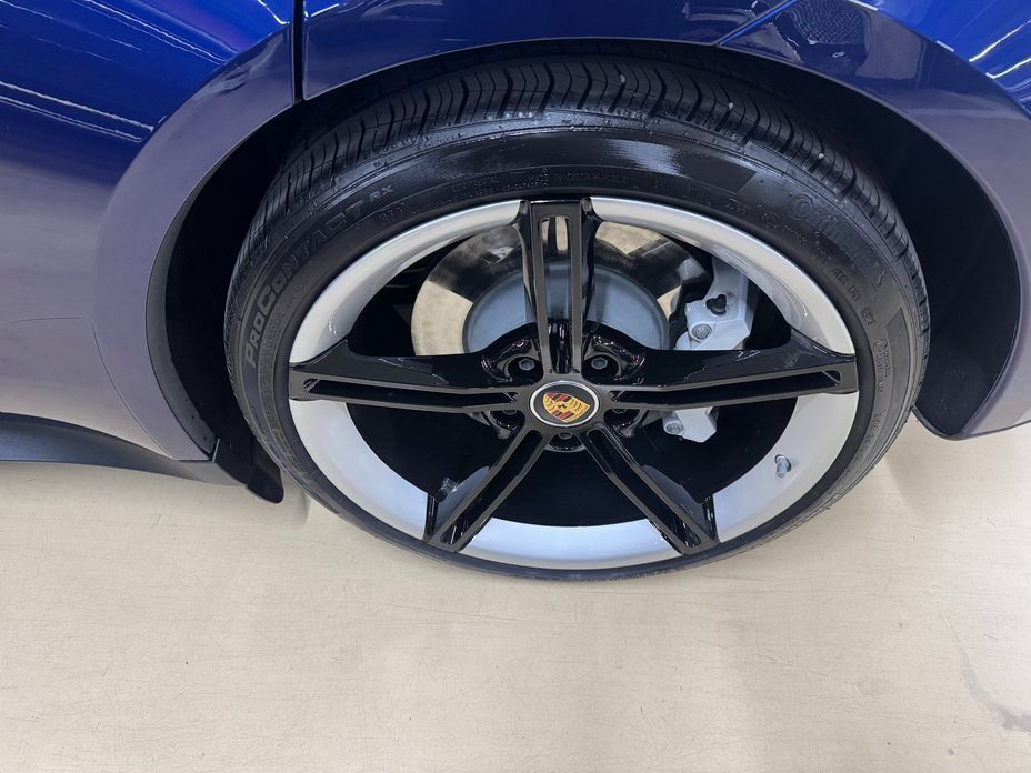 Porsche Taycan 2024