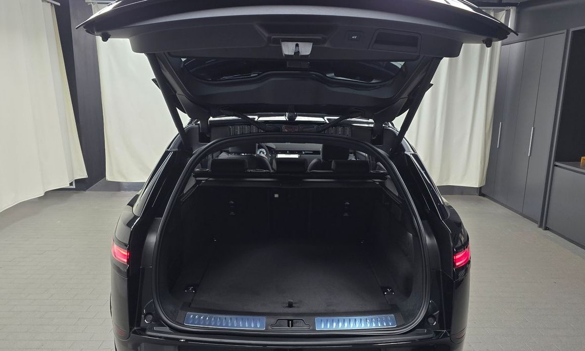 Land Rover Range Rover Velar 2026