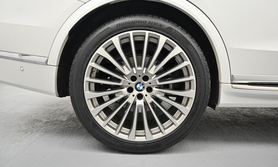 BMW X7 2024
