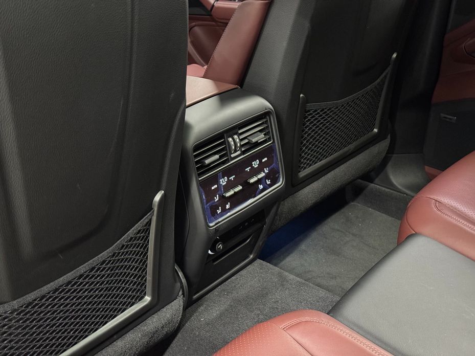 Porsche Cayenne 2024