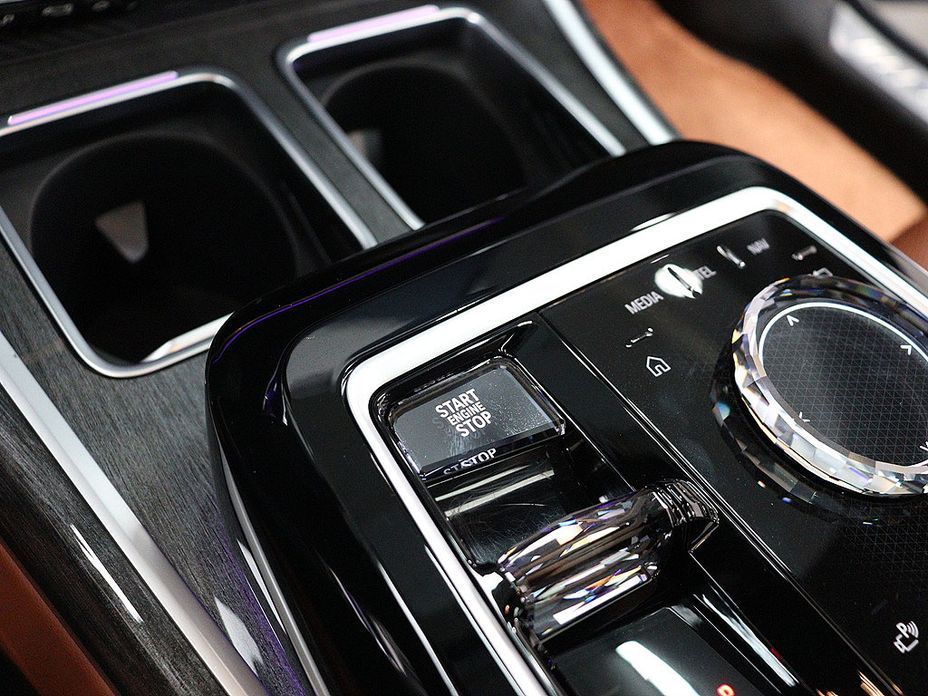 BMW 7-Series 2023