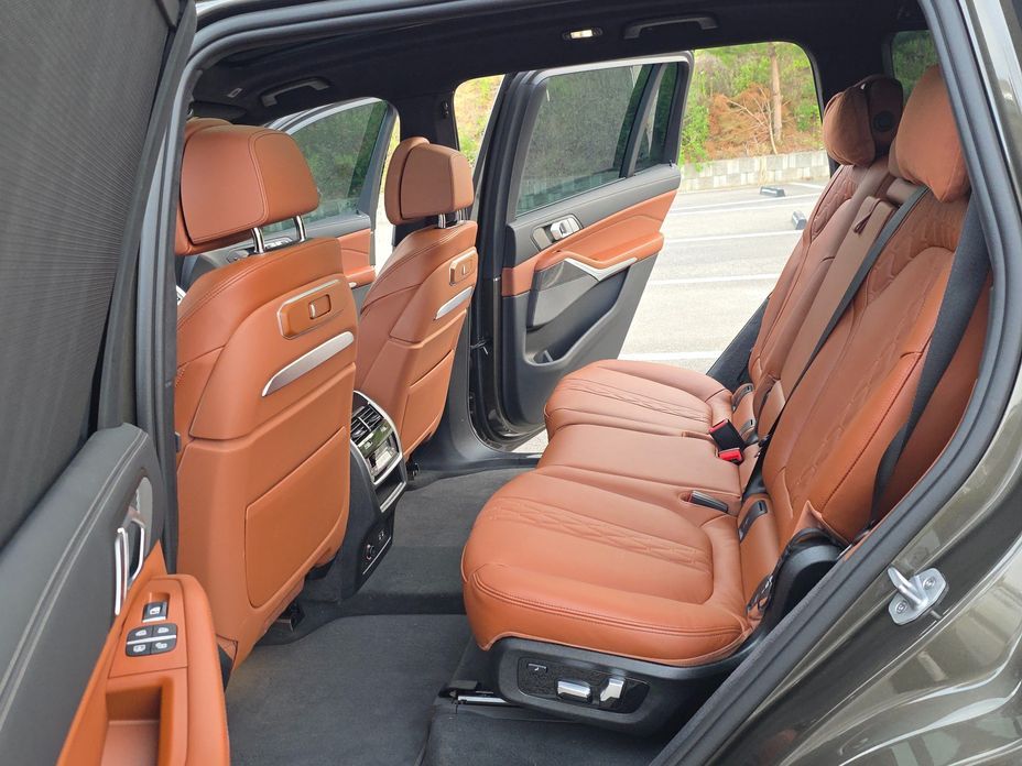 BMW X7 2025