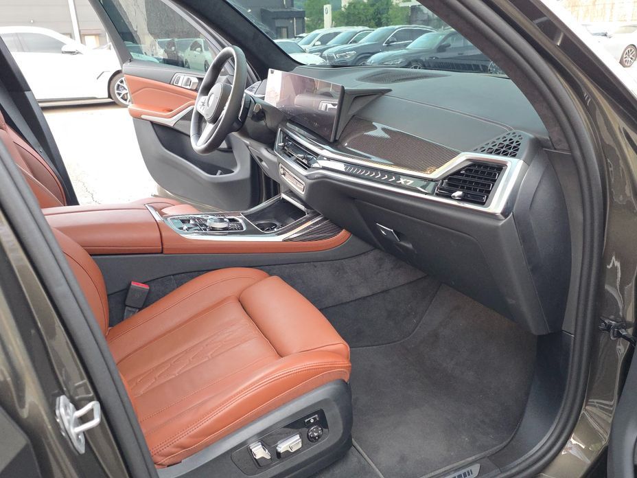 BMW X7 2025