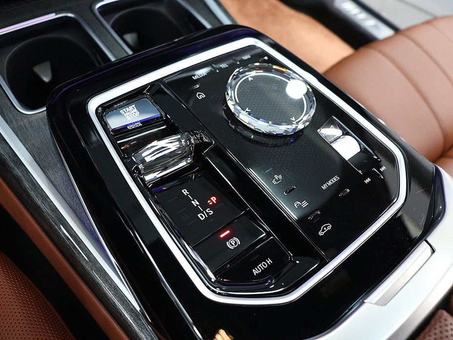 BMW 7-Series 2023