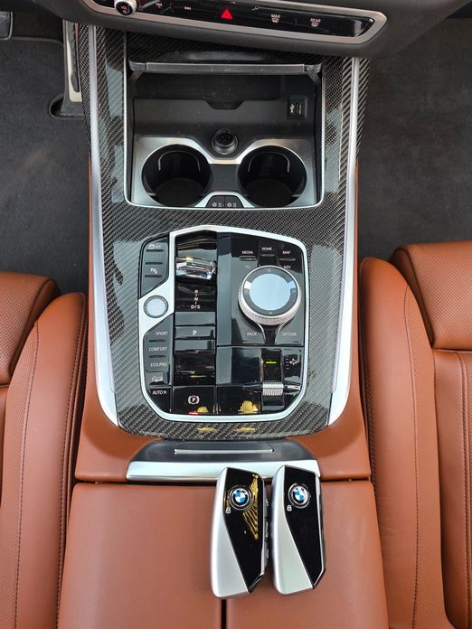 BMW X7 2025