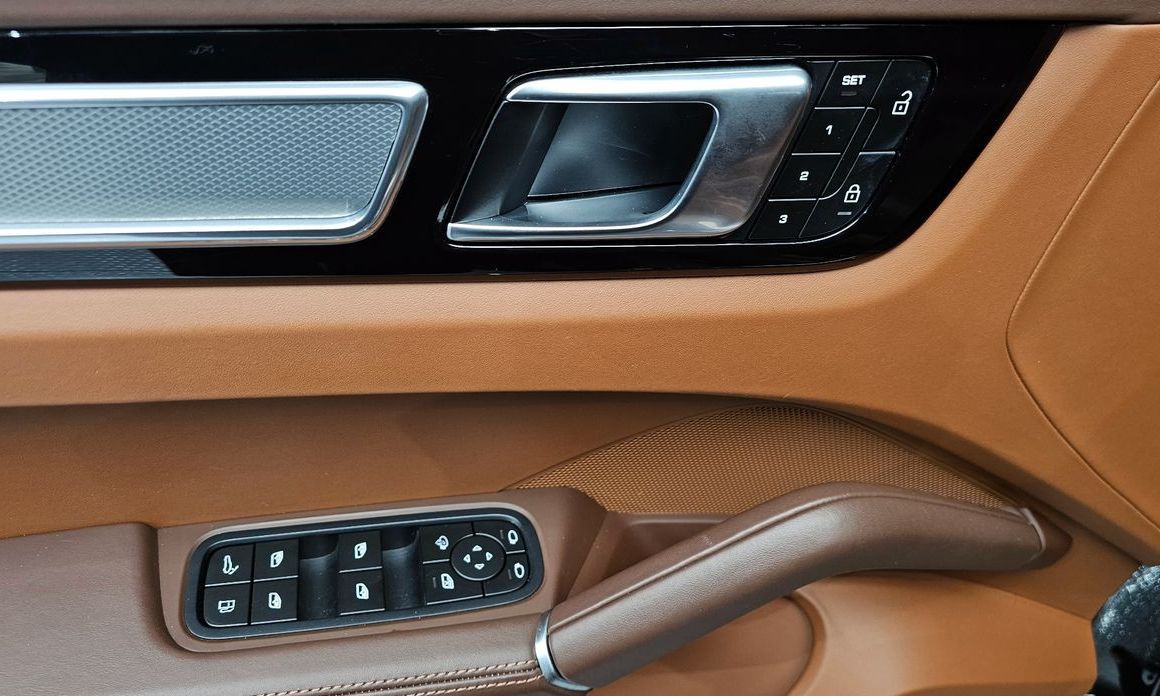 Porsche Cayenne 2023