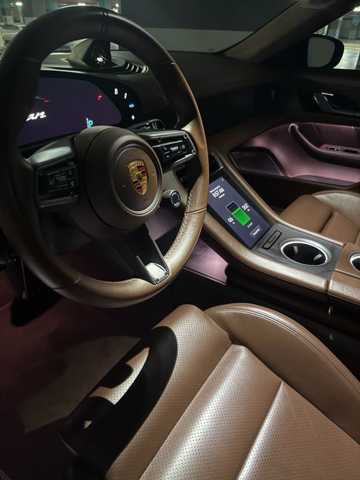 Porsche Taycan 2021