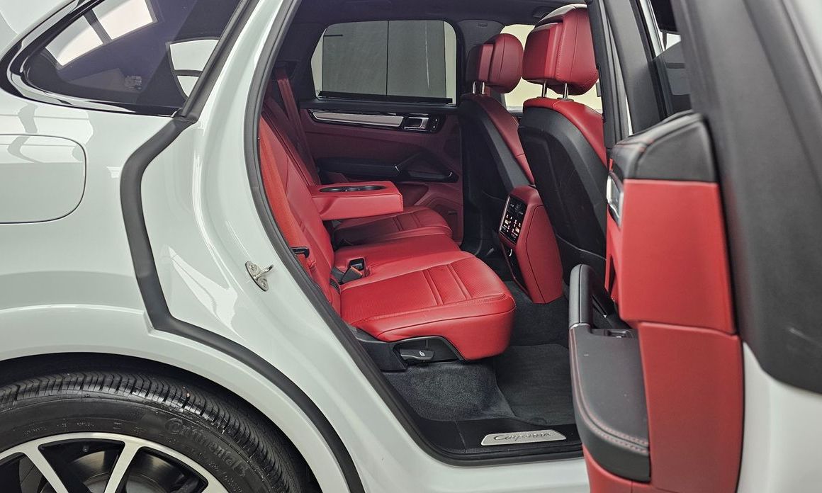 Porsche Cayenne 2023