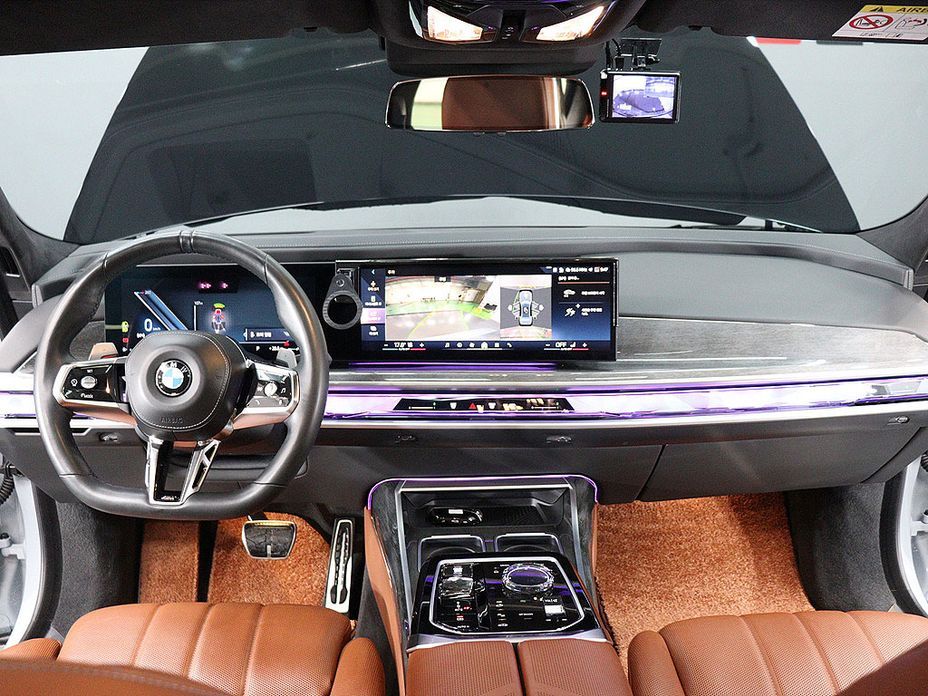 BMW 7-Series 2023