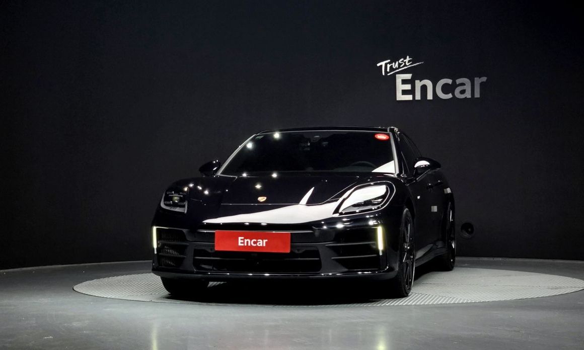 Porsche Panamera 2025