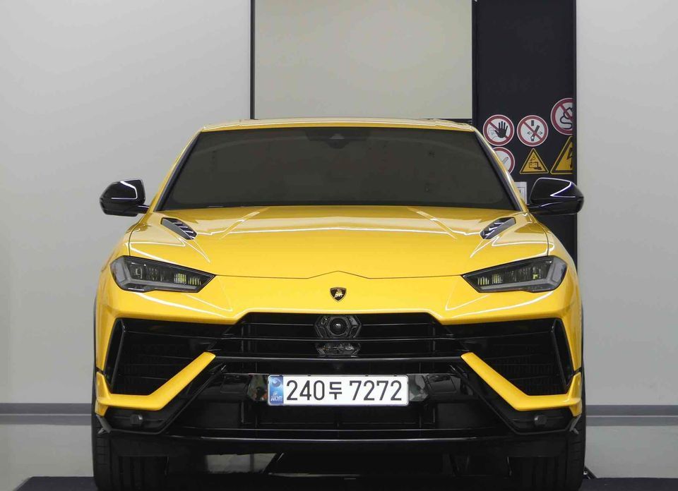 Lamborghini Urus 2024