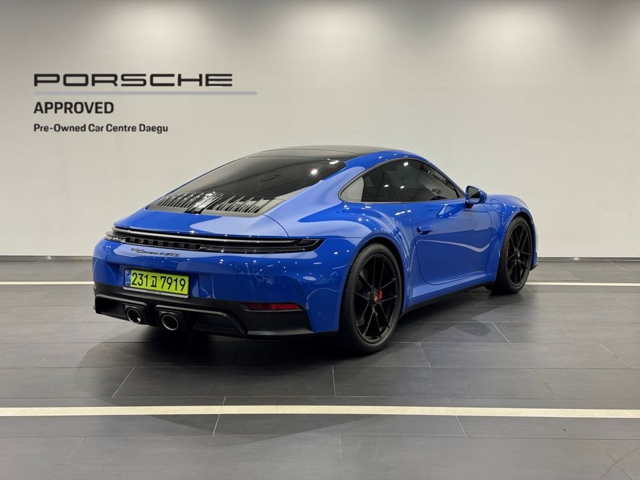 Porsche 911 2025