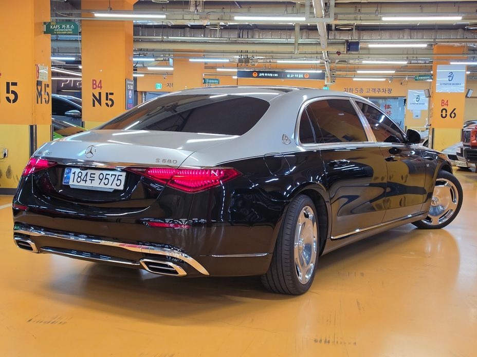 Mercedes-Benz S-Class 2023