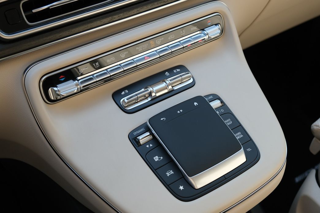 Mercedes-Benz V-Class 2025