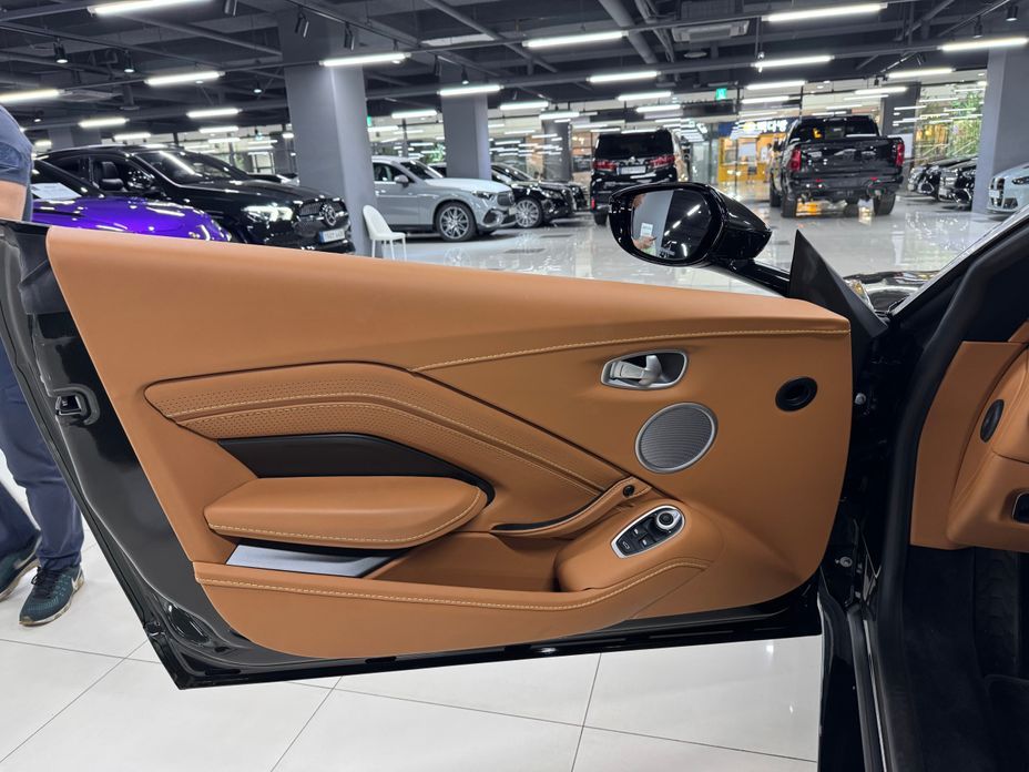 Astonmartin Vantage 2023