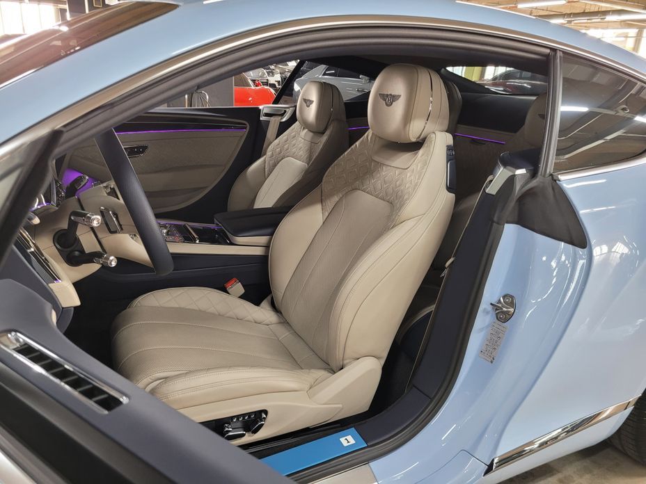 Bentley Continental 2021