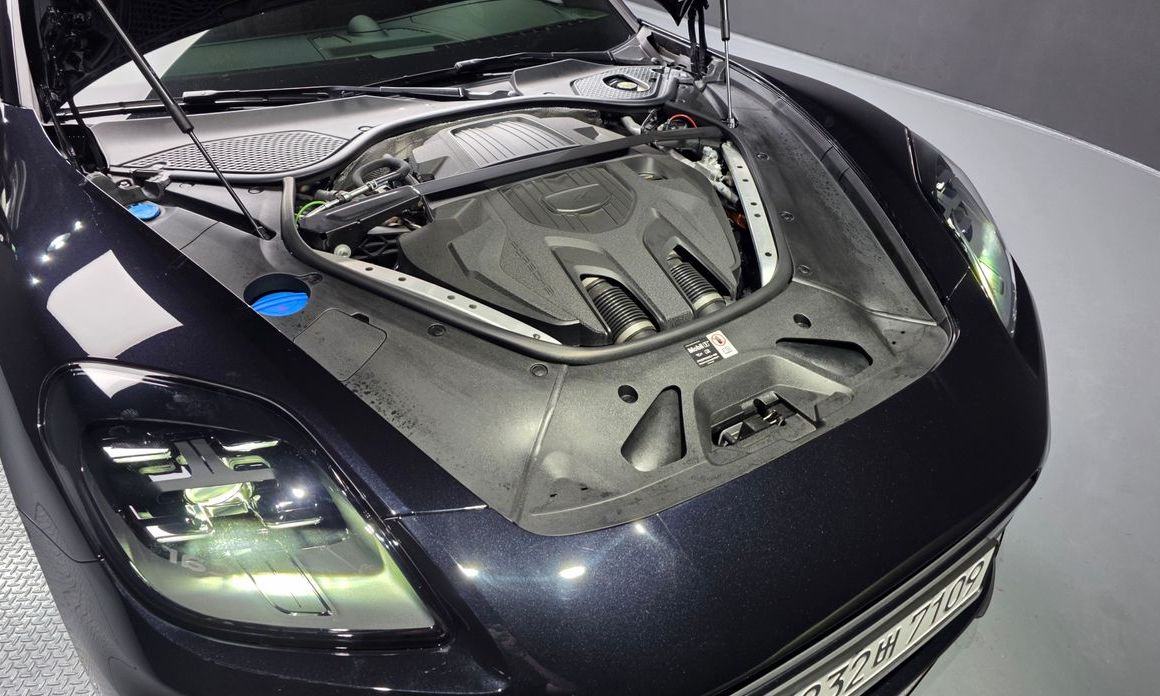Porsche Panamera 2025