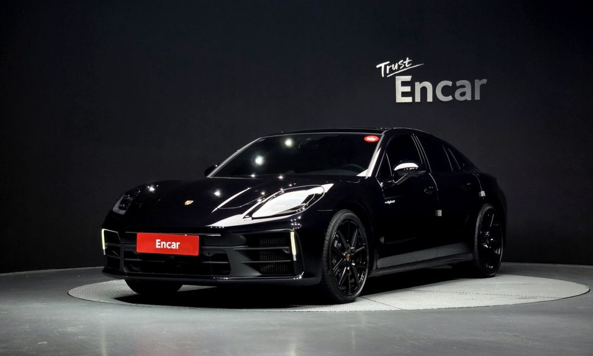 Porsche Panamera 2025