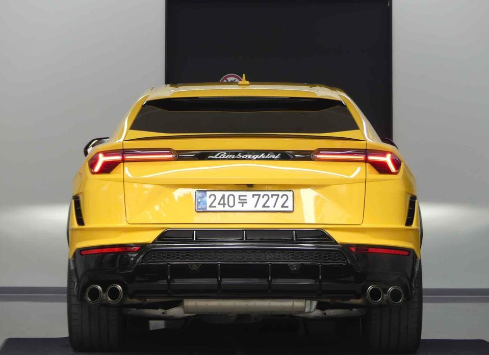 Lamborghini Urus 2024