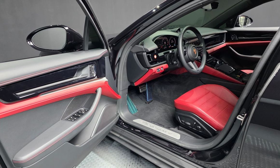 Porsche Panamera 2025