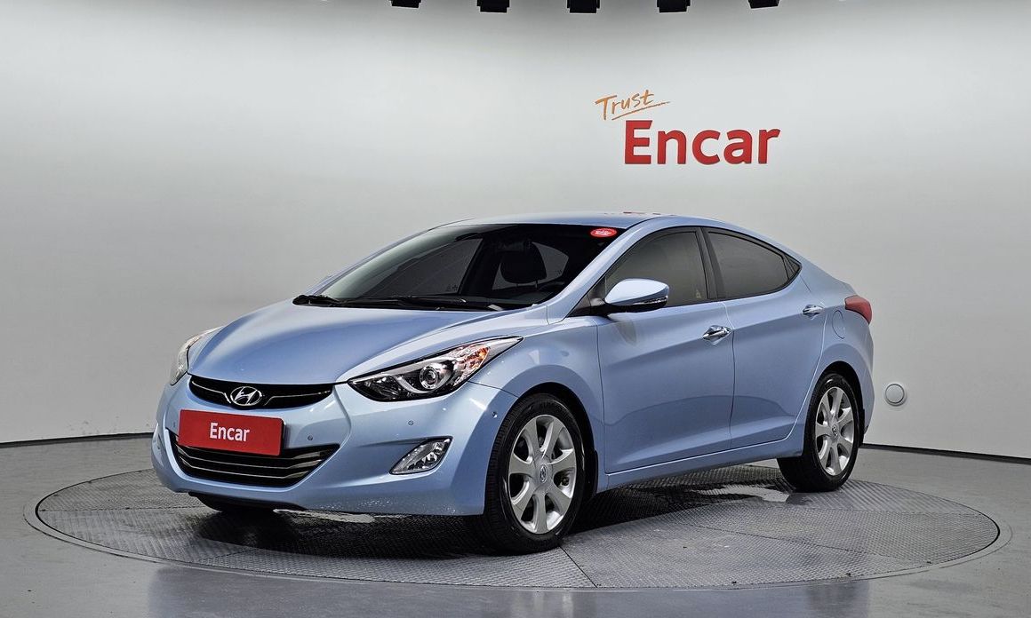 Hyundai AVANTE 2012