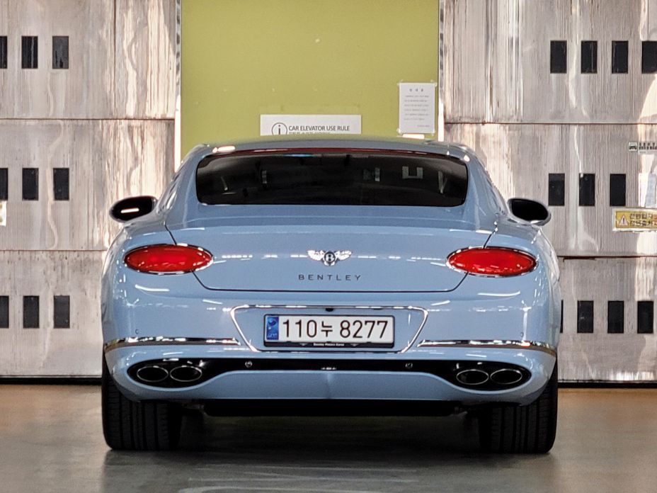 Bentley Continental 2021