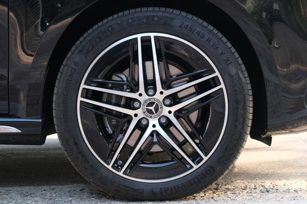 Mercedes-Benz V-Class 2025