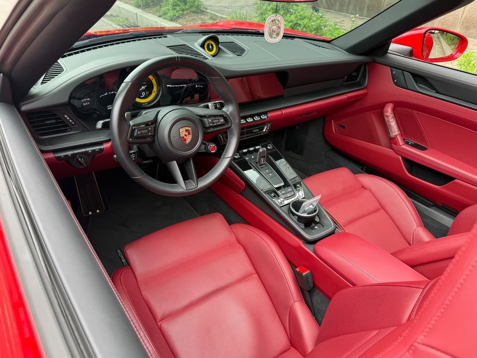 Porsche 911 2024