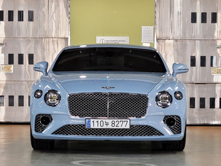 Bentley Continental 2021