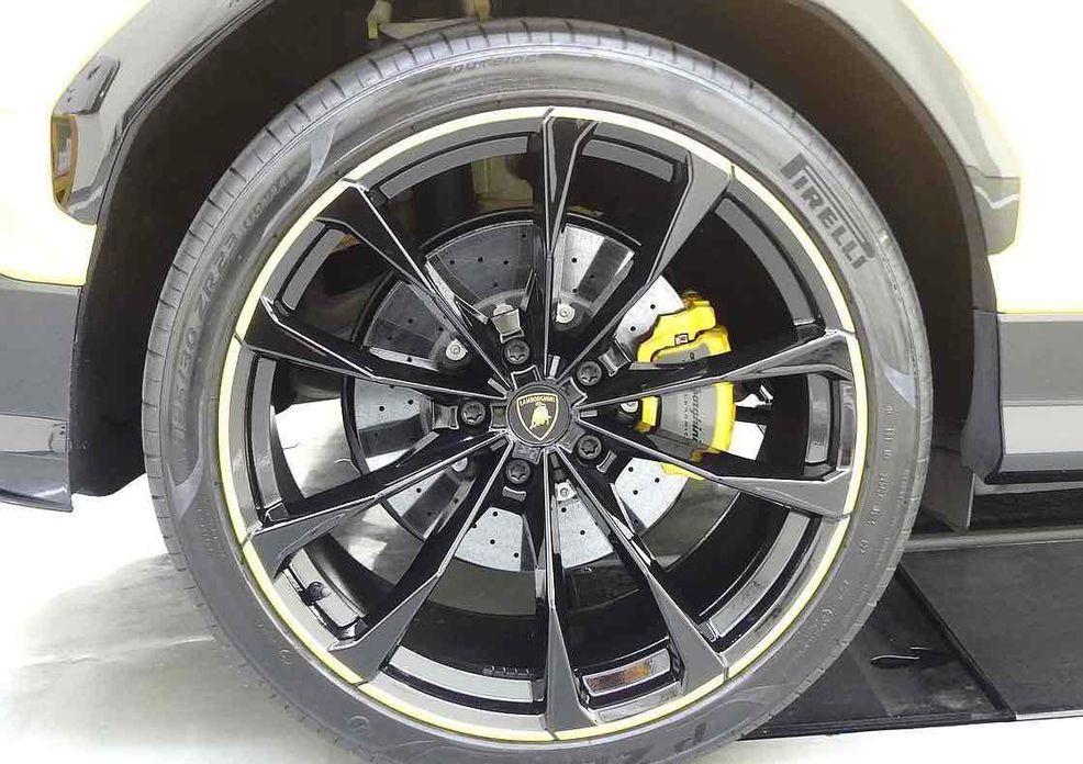 Lamborghini Urus 2024