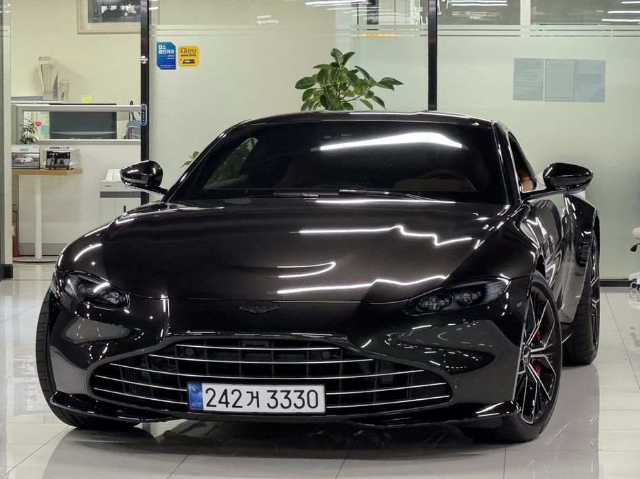 Astonmartin Vantage 2023