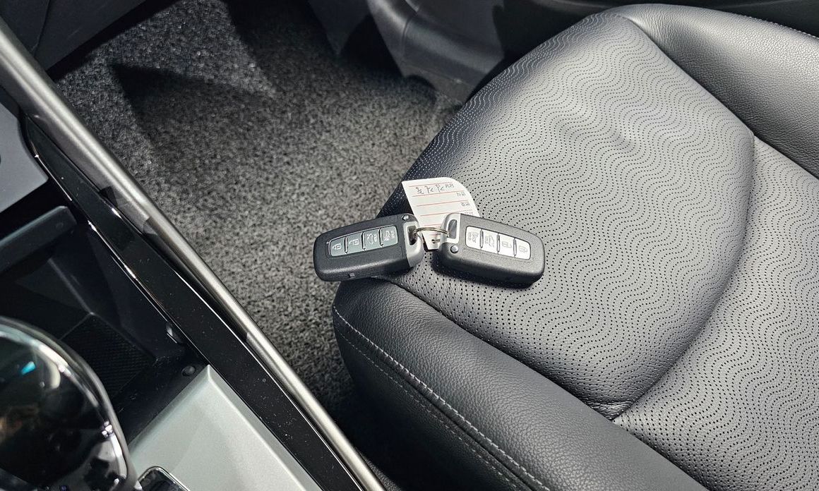 Hyundai AVANTE 2012