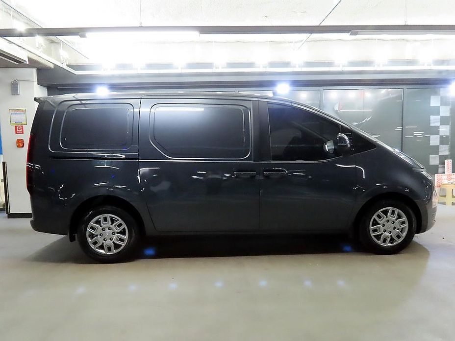 Hyundai Staria 2024