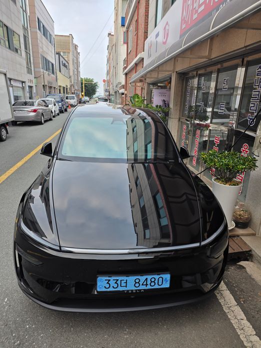 Tesla Model Y 2026