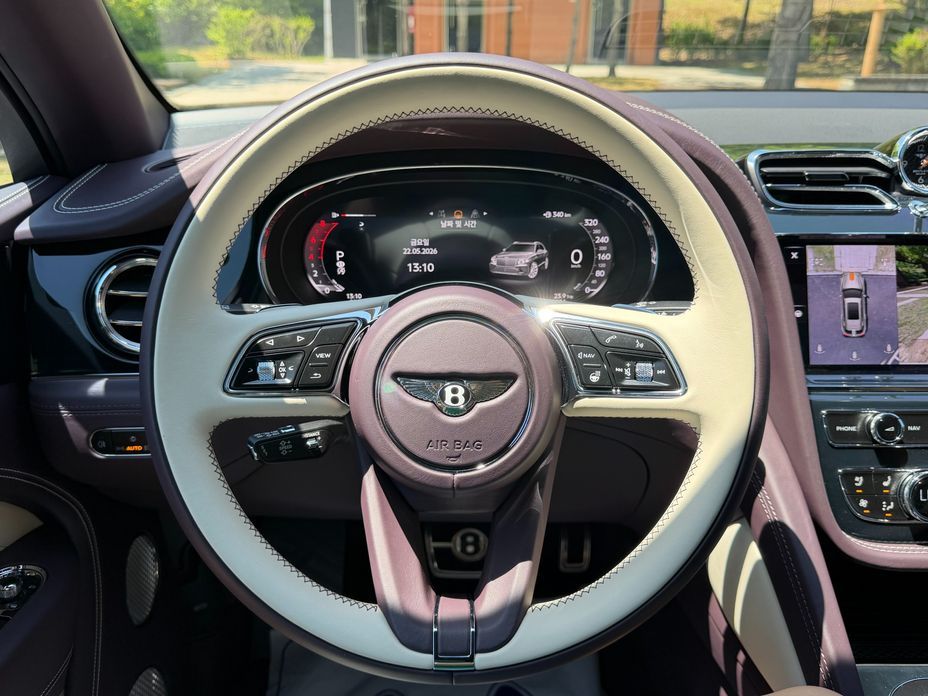 Bentley Bentayga 2024