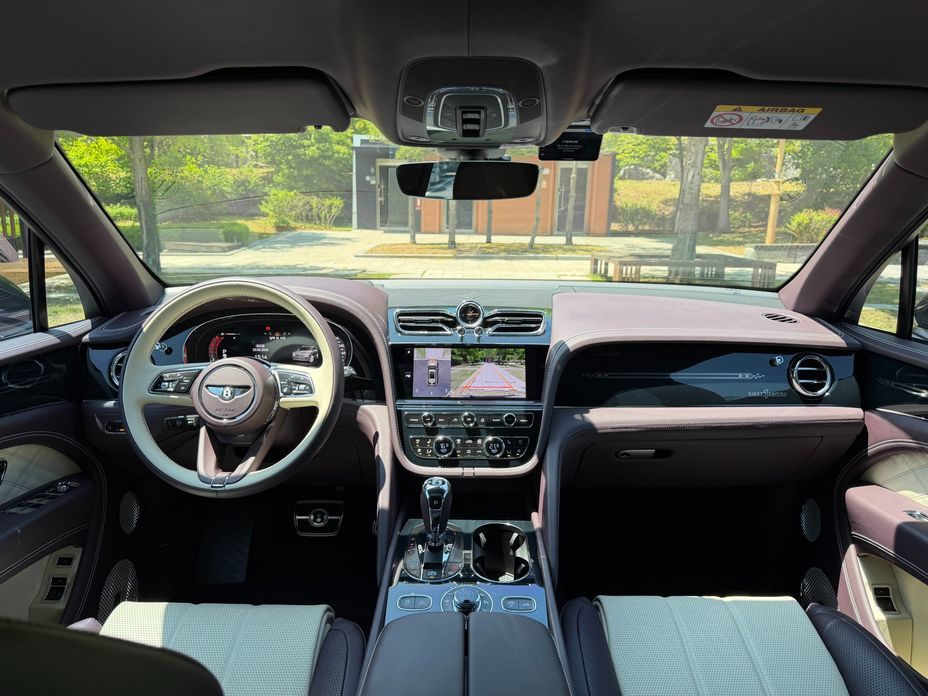 Bentley Bentayga 2024
