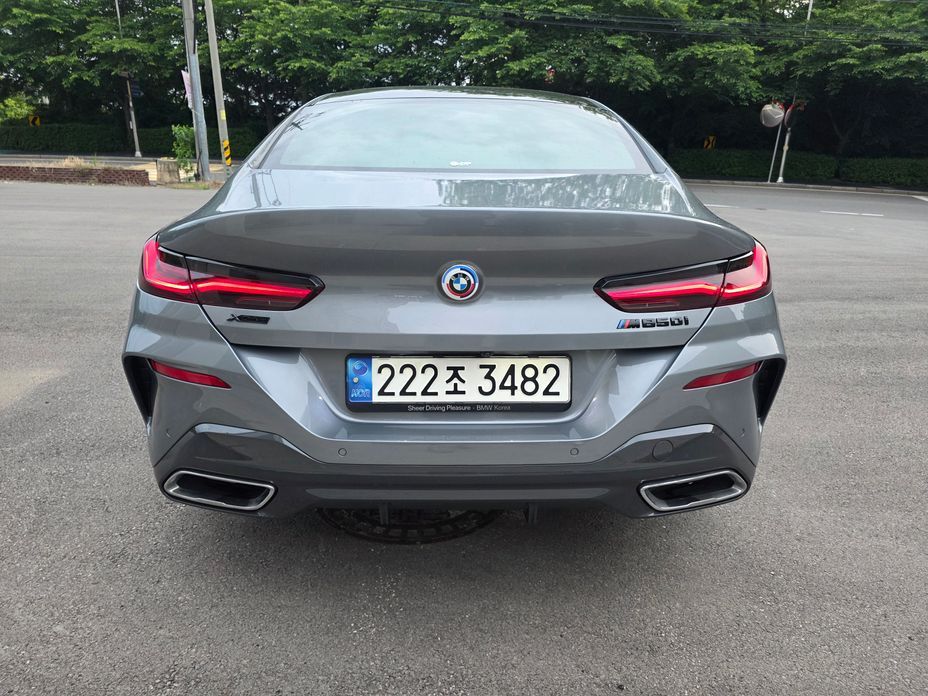BMW 8-Series 2023