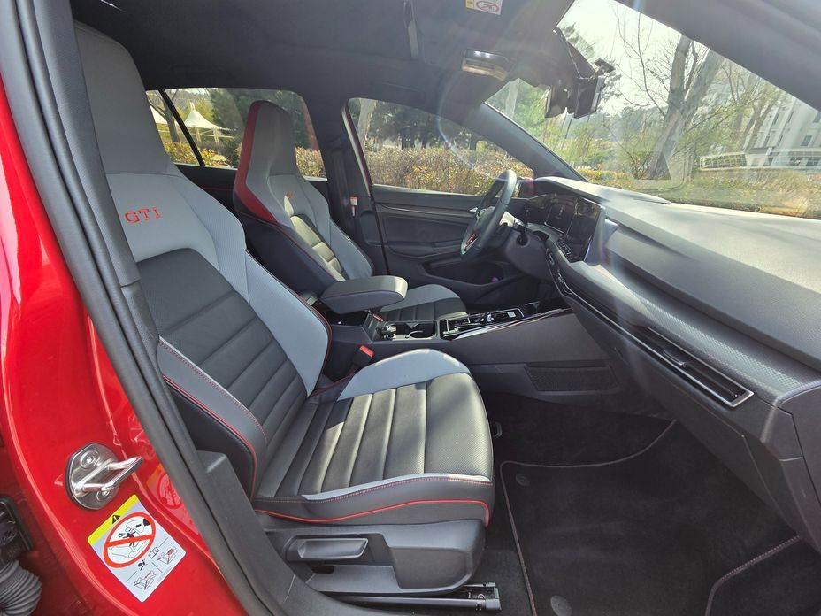 Volkswagen Golf 2024