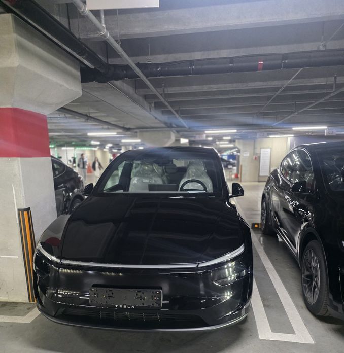 Tesla Model Y 2026