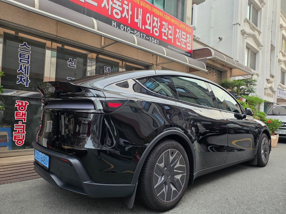 Tesla Model Y 2026